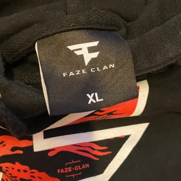 FAZE CLAN Gaming Red Camo Black Sweatshirt Pullover Hoodie Size Extra Large XL - Picture 3 of 4